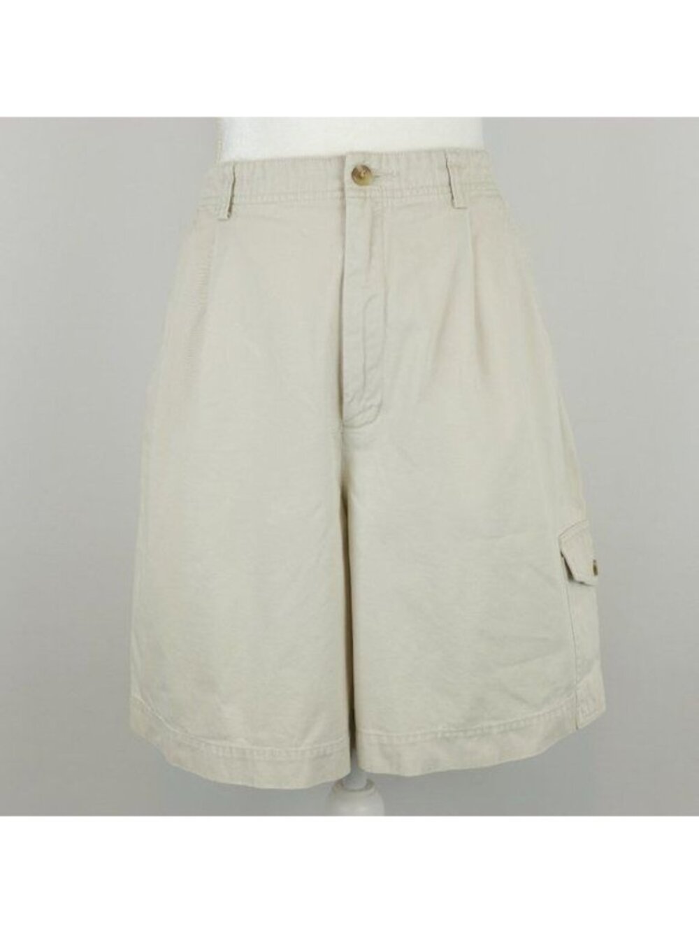 Eddie Bauer Women's Size 14 Cream Cotton Twill Pleated High Rise Cargo Shorts